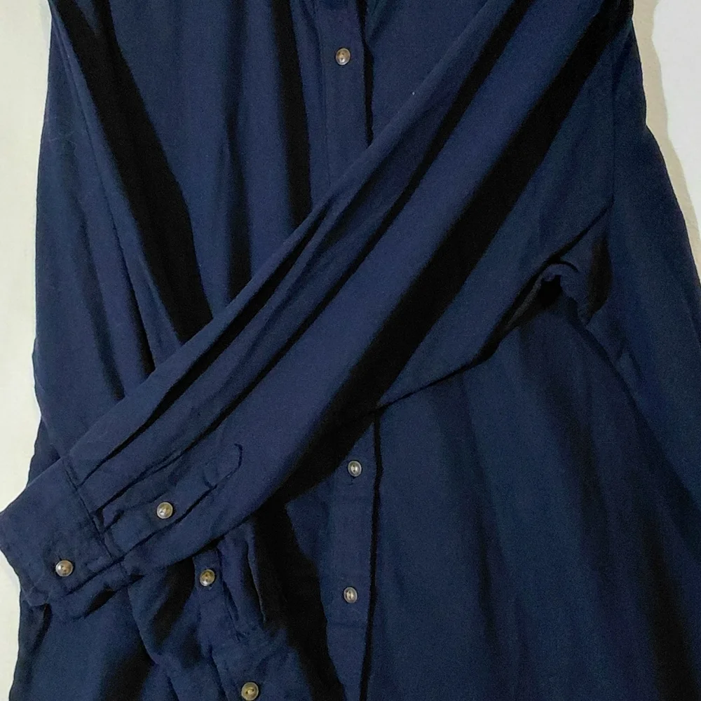 GAP Navy Button-Up Shirt - Picture 2 of 6